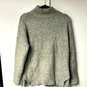 Turtle neck sweater